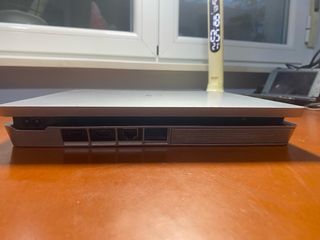 PS4 Slim 500GB + 4 Giochi