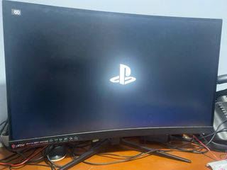 PS4 Slim 500GB + 4 Giochi