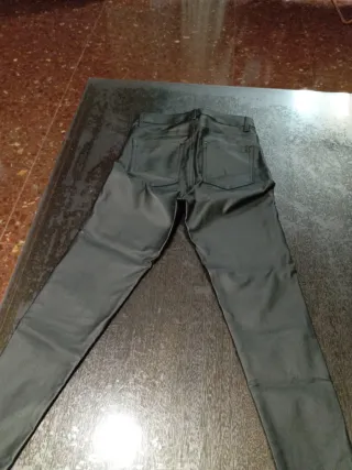 Pantalones polipiel negros talla 38