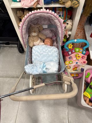 Carro de muñecas vintage