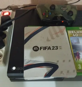 Xbox One con FIFA 25