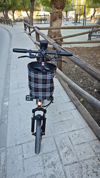 Bicicleta eléctrica plegable urbana BODYWEL 16