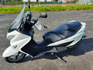Suzuki Burgman 125 con ABS año 2015