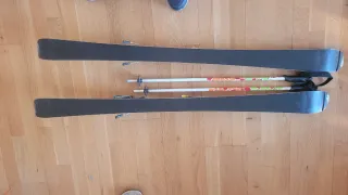 Esquís infantiles Atomic con bastones, 1,30