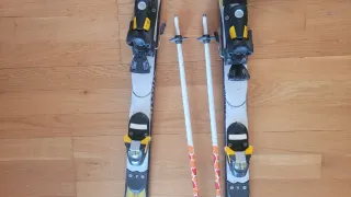 Esquís infantiles Atomic con bastones, 1,30