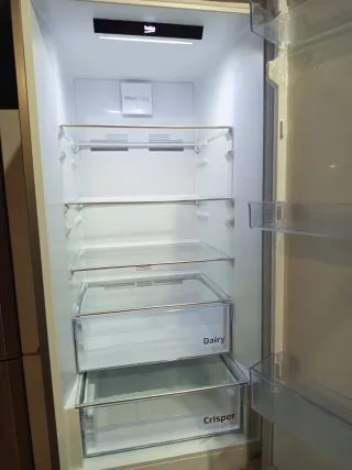 Frigorífico Beko plateado