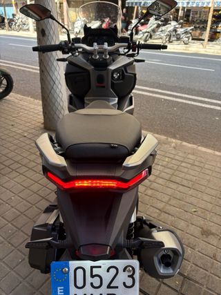 Moto Vogue SR1 ADV 900 km 2200 no negociables como