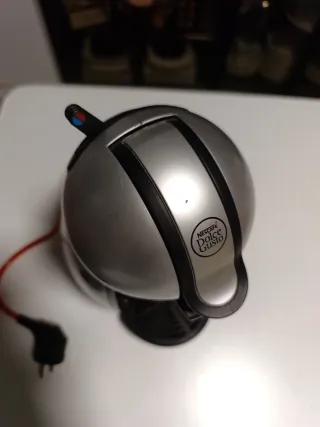 Cafetera Dolce Gusto Plata