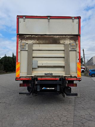 Camion rigido Iveco 180E28 2011