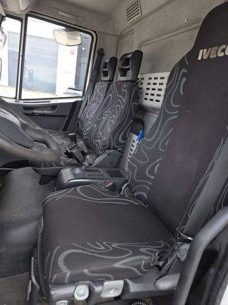 Camion rigido Iveco 180E28 2011