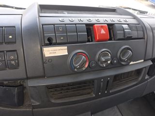 Camion rigido Iveco 180E28 2011