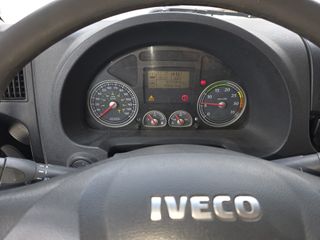 Camion rigido Iveco 180E28 2011