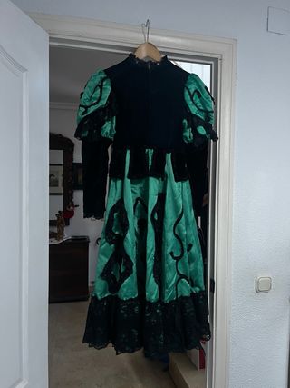 Vestido Goyesco Verde y Negro