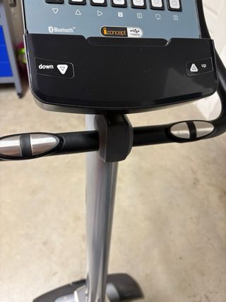 Bicicleta Estática BH M6 Monitor Bluetooth