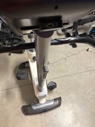 Bicicleta Estática BH M6 Monitor Bluetooth