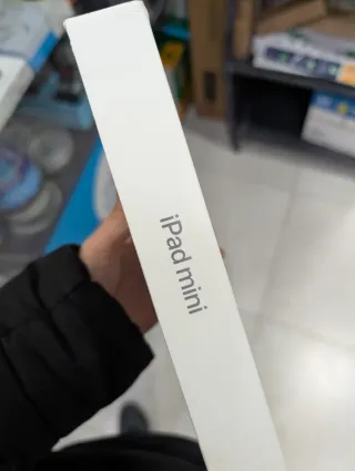 Apple iPad Mini (A17 Pro): Pantalla Liquid Retina