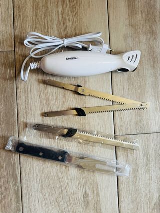 NUEVO! Cuchillo eléctrico con 2 cuchillas nuevo