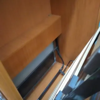 Cama abatible vertical con maletero