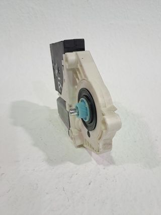 MOTOR ELEVALUNAS DELANTERO DERECHO VOLKSWAGEN PASSAT BERLINA