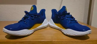 Zapatillas Curry Talla 42 Azul y Amarillo
