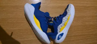 Zapatillas Curry Talla 42 Azul y Amarillo