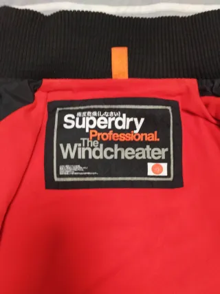 Chaqueta Superdry Montaña Negra y Roja