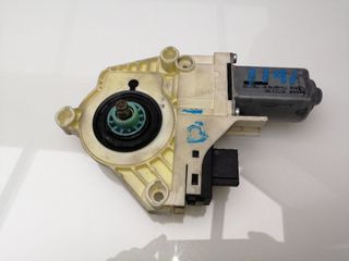 MOTOR ELEVALUNAS DELANTERO IZQUIERDO AUDI A6 ALLROAD QUATTRO (2)