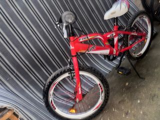 Bicicleta roja Fire