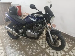 Suzuki GS500 Azul con Baúl