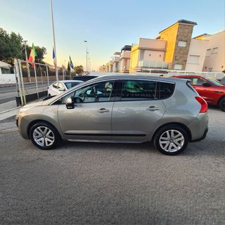 Peugeot 3008 2.0 HDi HYbrid4 AUTOMÁTICO