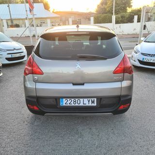 Peugeot 3008 2.0 HDi HYbrid4 AUTOMÁTICO