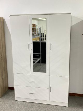 Armario blanco de 3 puertas + 2 cajones con espejo