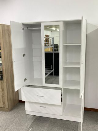 Armario blanco de 3 puertas + 2 cajones con espejo