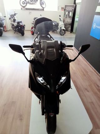 Yamaha TMAX 530 Tech MAX