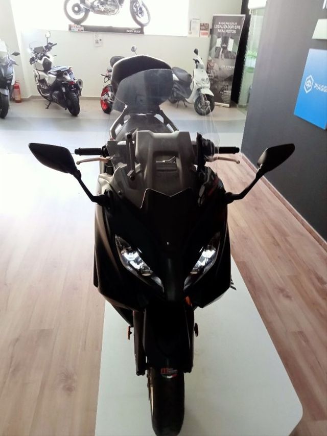 Yamaha TMAX 560 Tech MAX