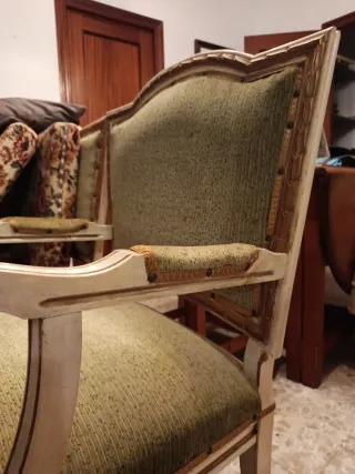 Sillón antiguo tapizado