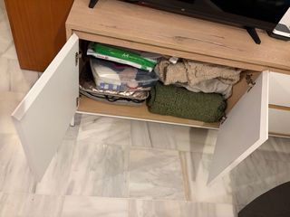 Mueble TV y Vitrina Salón