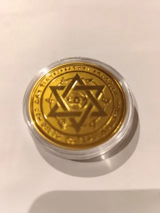 Réplica Moneda Cleopatra Egipcia Dorada