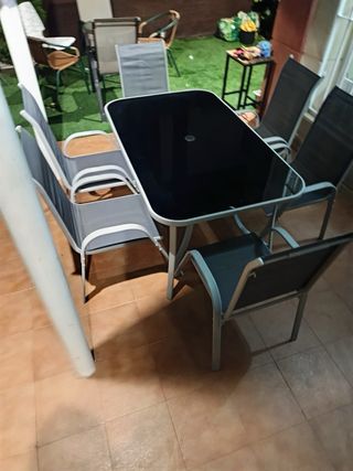 Mesa de jardín con 6 sillas