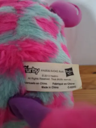Furby interactivo rosa y azul