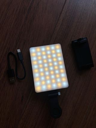 Foco LED para móvil con accesorios