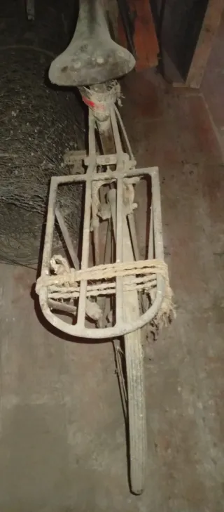 Bicicleta antigua JUNEDA para restaurar