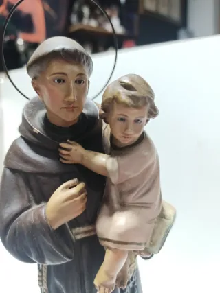San Antonio de Padua figura religiosa