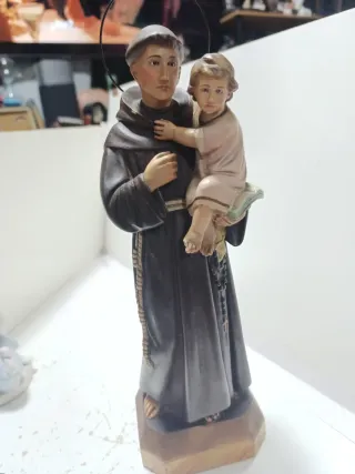 San Antonio de Padua figura religiosa