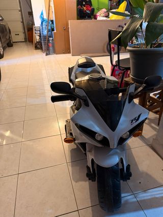 Moto Eléctrica Infantil Blanca