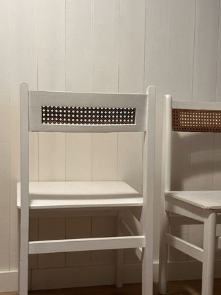 2 Sillas Madera Blanco y Ratán