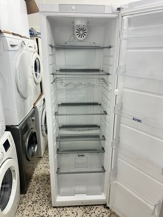 Frigorífico vertical