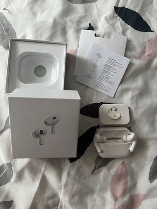 Auriculares Blancos Diseño 3D