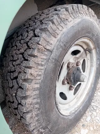 Land Rover Santana con dirección asistida