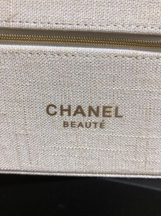 Neceser Chanel Beige y Negro